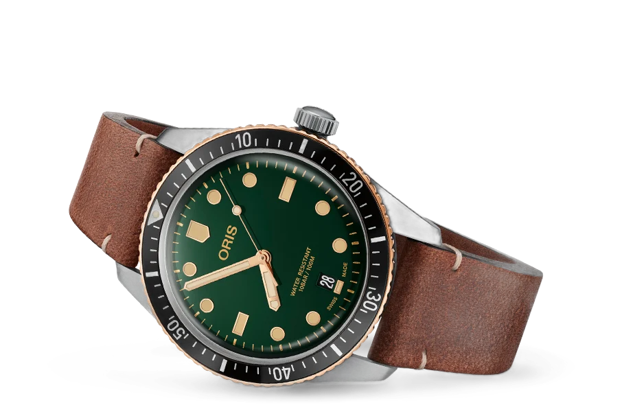 DIVERS SIXTY-FIVE
