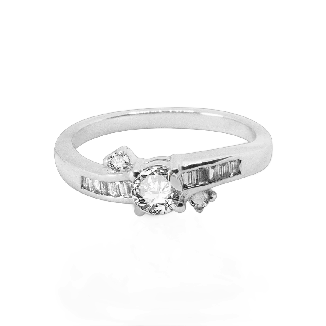 Anillo de compromiso oro blanco y brillantes