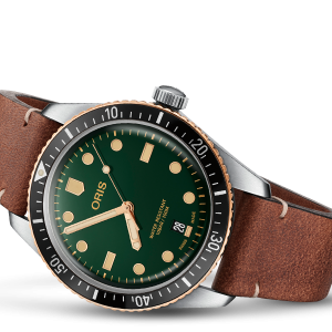 DIVERS SIXTY-FIVE
